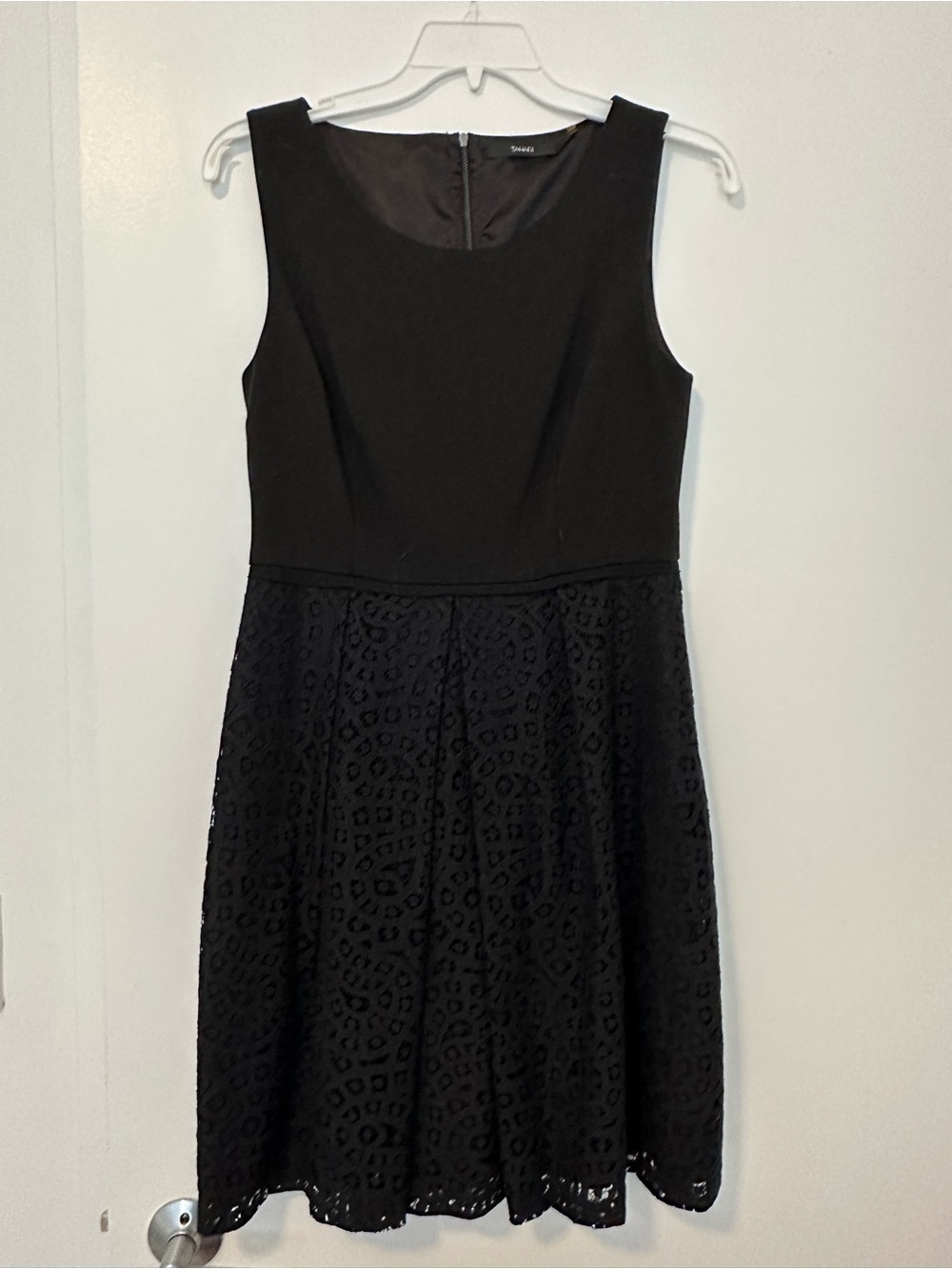 Tahari Black Sleeveless Lace Midi Dress